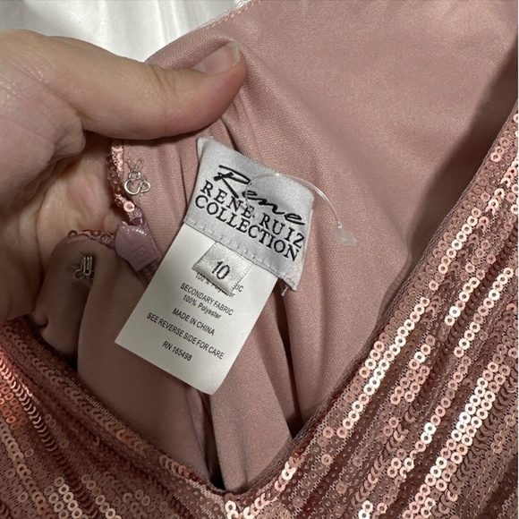 NWT $1395 Rene‎ Ruiz Collection [ 10 ] V-Neck Sequin Column Gown in Pink - Picture 10 of 15